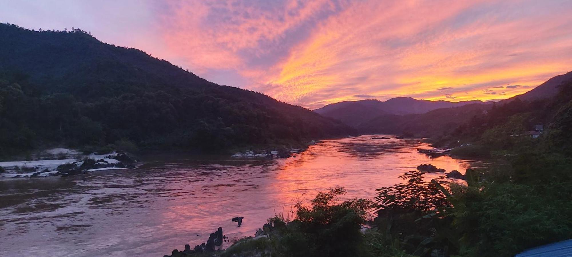 Mekong Backpackers Pakbeng Lejlighed Eksteriør billede