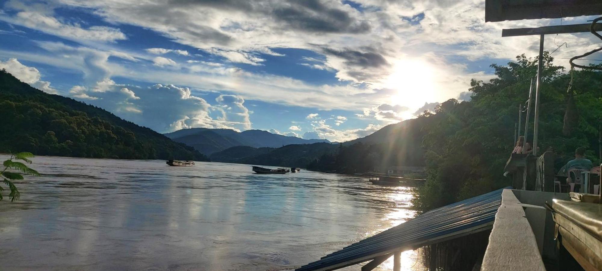 Mekong Backpackers Pakbeng Lejlighed Eksteriør billede